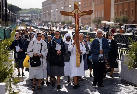 LOAN BÁO TIN MỪNG