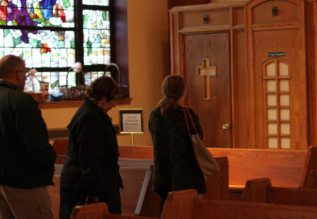 KINH THÁNH VÀ HUẤN QUYỀN HỘI THÁNH DẠY GÌ VỀ ĐỒNG TÍNH LUYẾN ÁI?