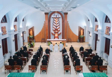 ĐÓN TIẾP, CHÀO MỪNG VÀ KHAI MẠC HỘI NGHỊ THƯỜNG NIÊN HỘI ĐỒNG GIÁM MỤC VIỆT NAM KỲ II NĂM 2026